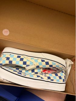 Women’s checkers Slip-on Vans