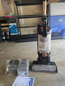 Bissell Lift-Off Vacuum Cleaner