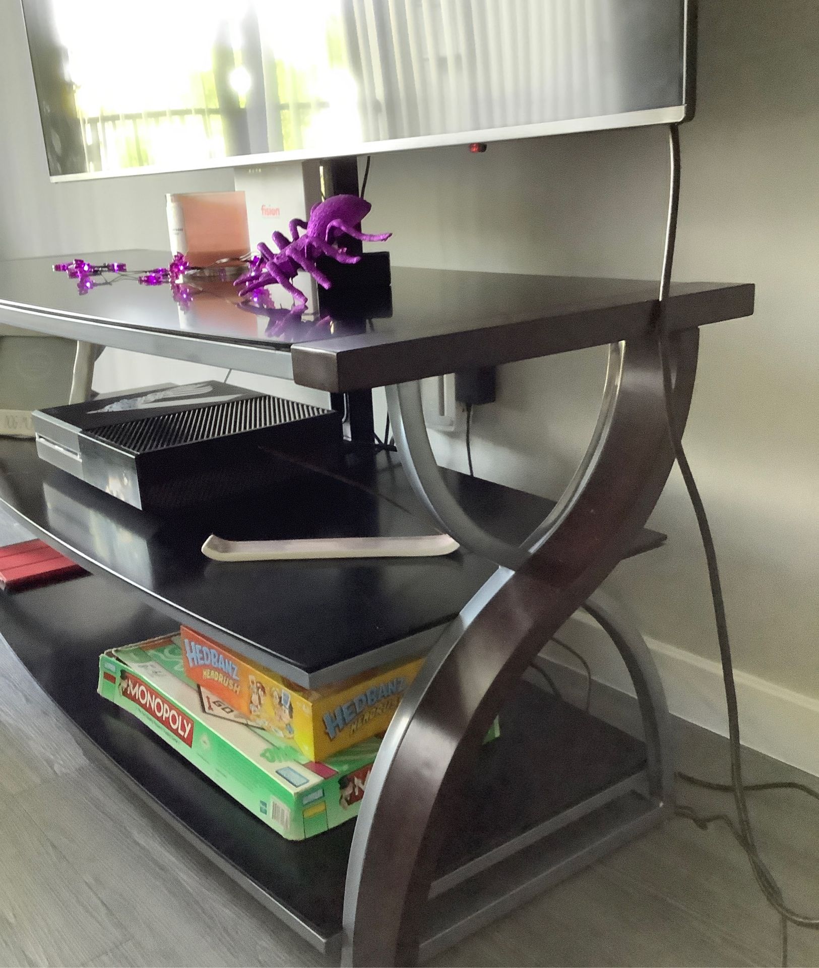 Tv stand