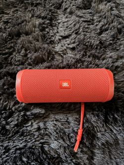 JBL Flip 4
