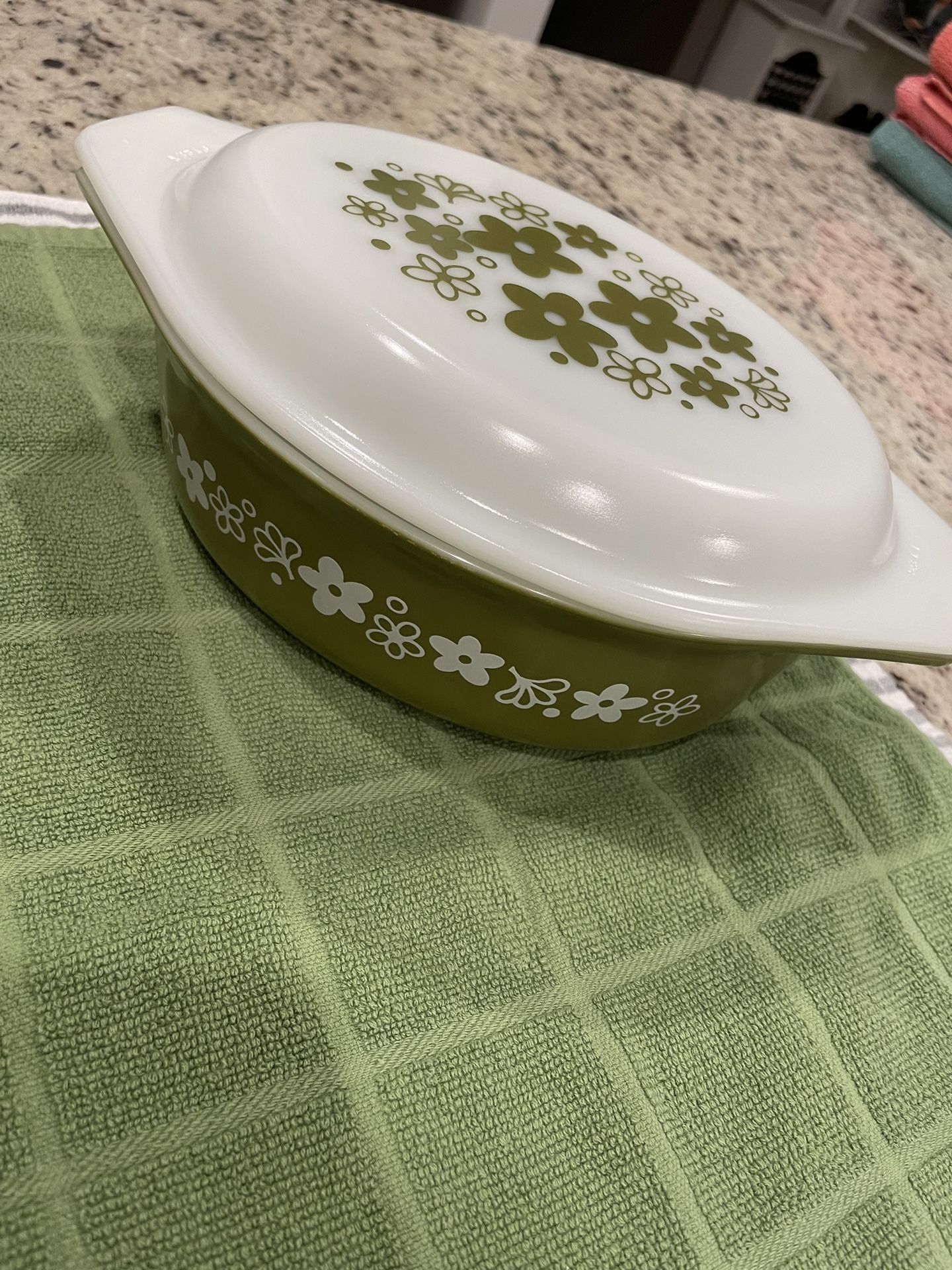 Vintage Pyrex Spring Blossom Covered Casserole 043