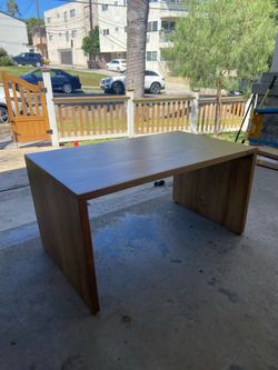 Strong coffee table