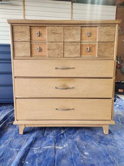 MCM Kroehler Custom Crafted Dresser
