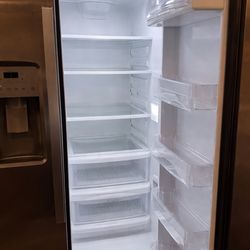GE Side by Side Refrigerator