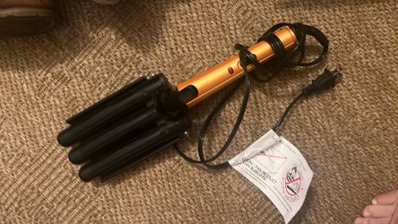 1.25 Triple Wave Ceramic Iron