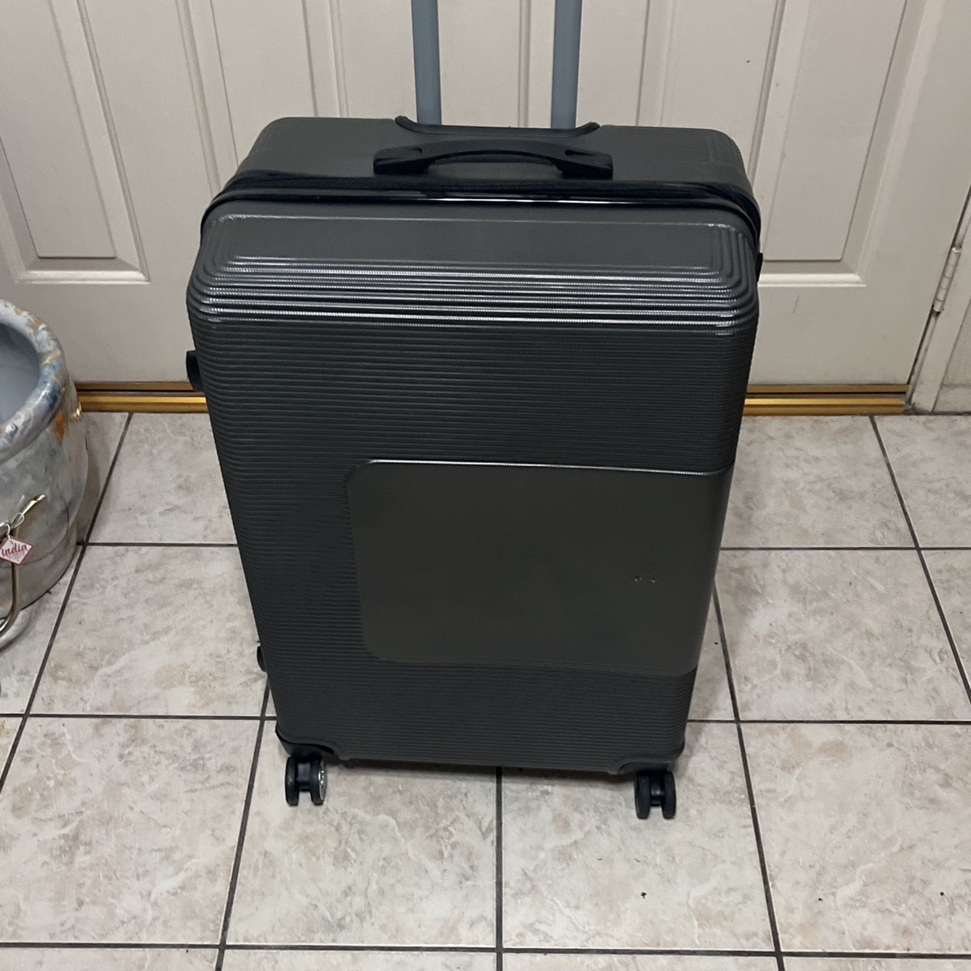 28 Inches Check In Travelers Luggage