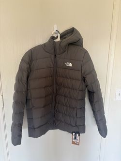 New Men’s Large North Face Jacket