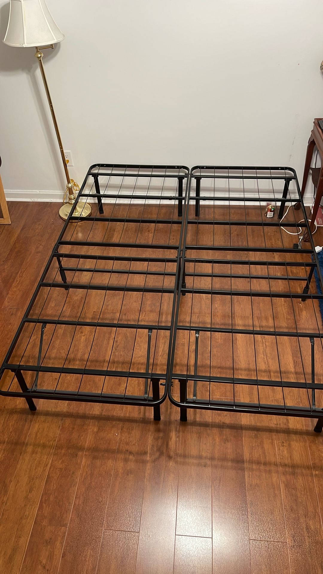 Queen Sized Metal Bedframe