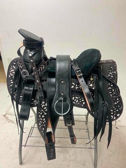 Montura cuero lasser fuste forrado