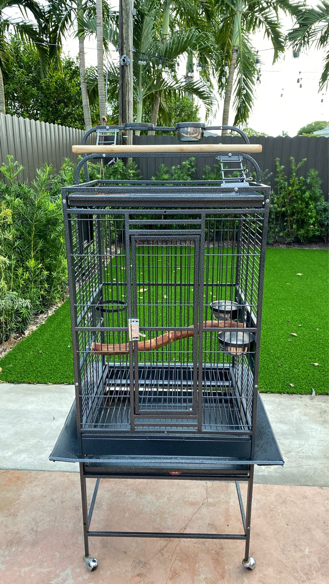 Parrot cage