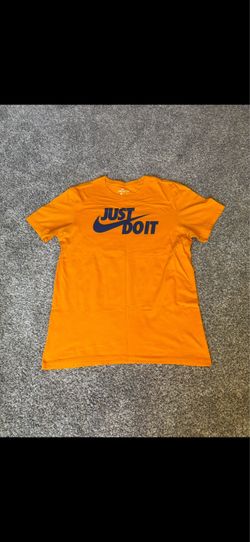Nike T Shirts Size Large