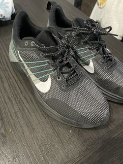 Men Nike Shoes Size 9