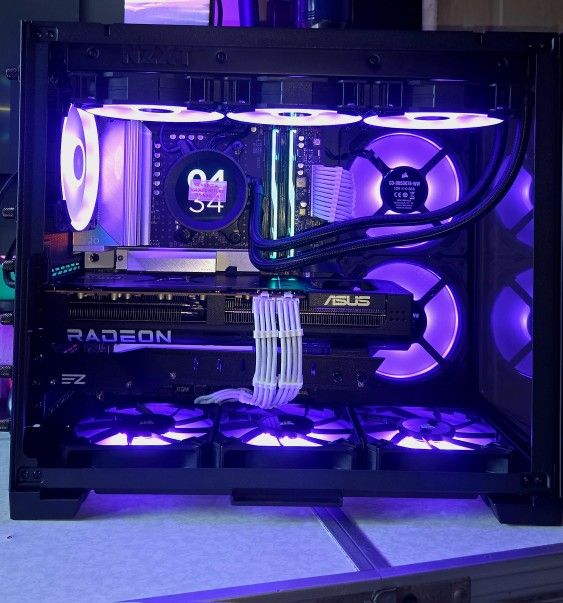 GAMING PC RYZEN 7 7800X3D WITH RX 9070