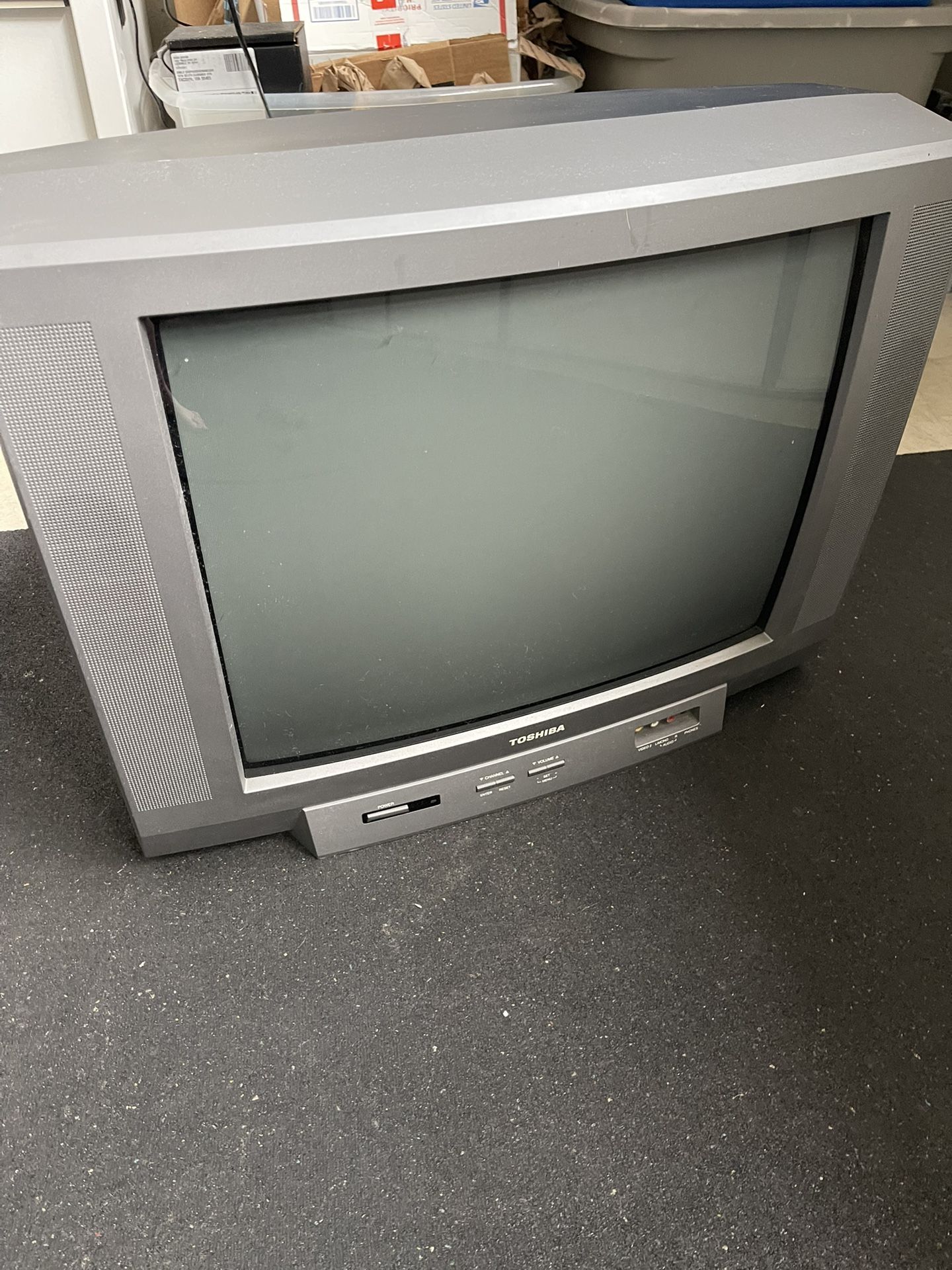 20” Toshiba CRT TV