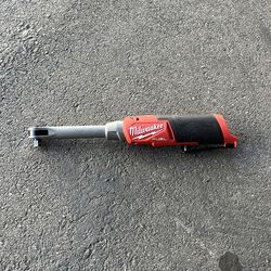 12V Milwaukee 3/8 ratchet