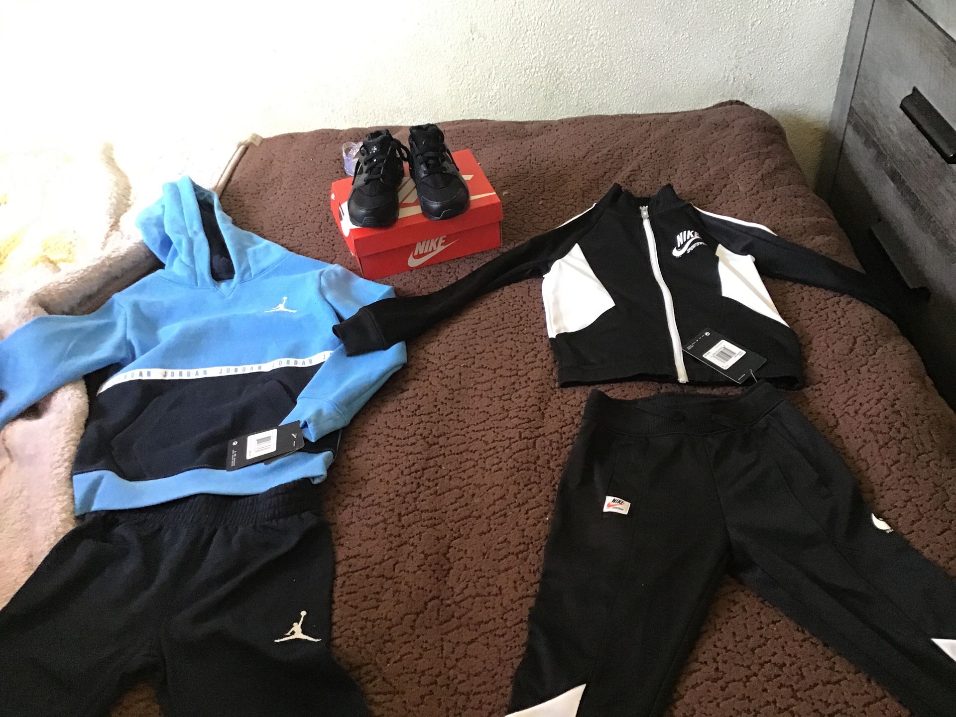 sweatsuits set & shoes