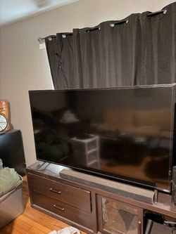 65’ inch Vizio 4k Television(one 4k port)