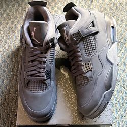 Jordan 4 Retro “Black Cat” (2025)