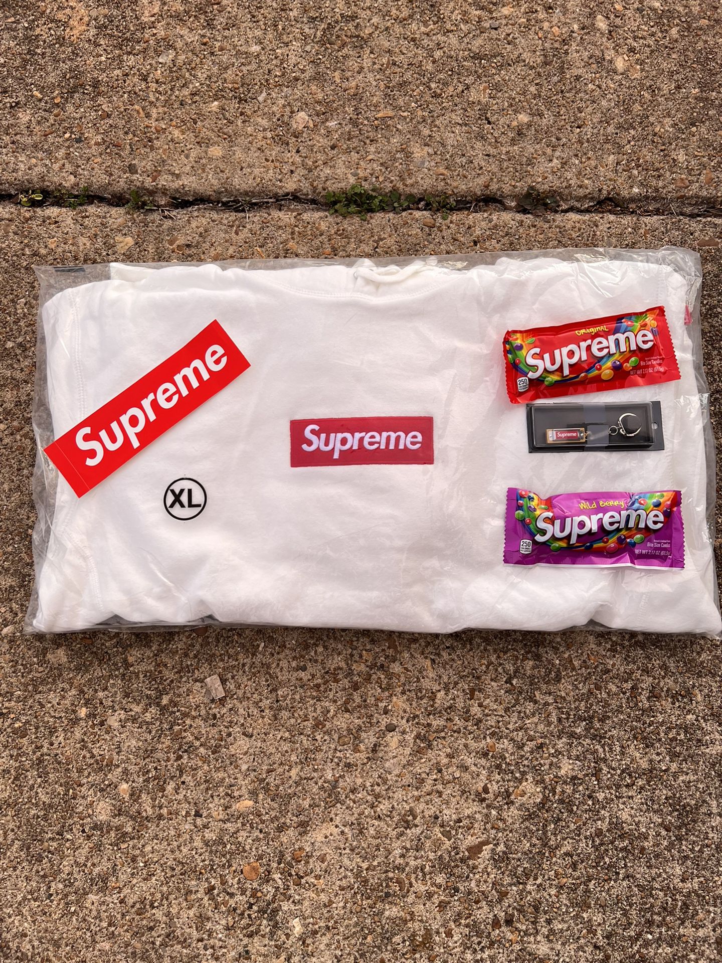 Supreme Box logo hoodie  100% Authentic 