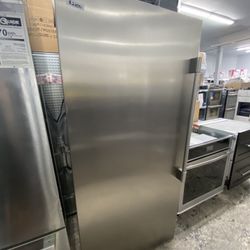 Frigidaire Professional 33” Stainless Steel Freezer Upright Column