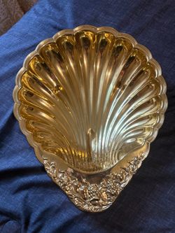 Gold-Tone Shell-Shaped Decorative Bowl