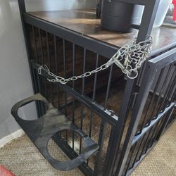 Large Dog Crate  Some Damage