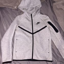 gray boys nike tech 
