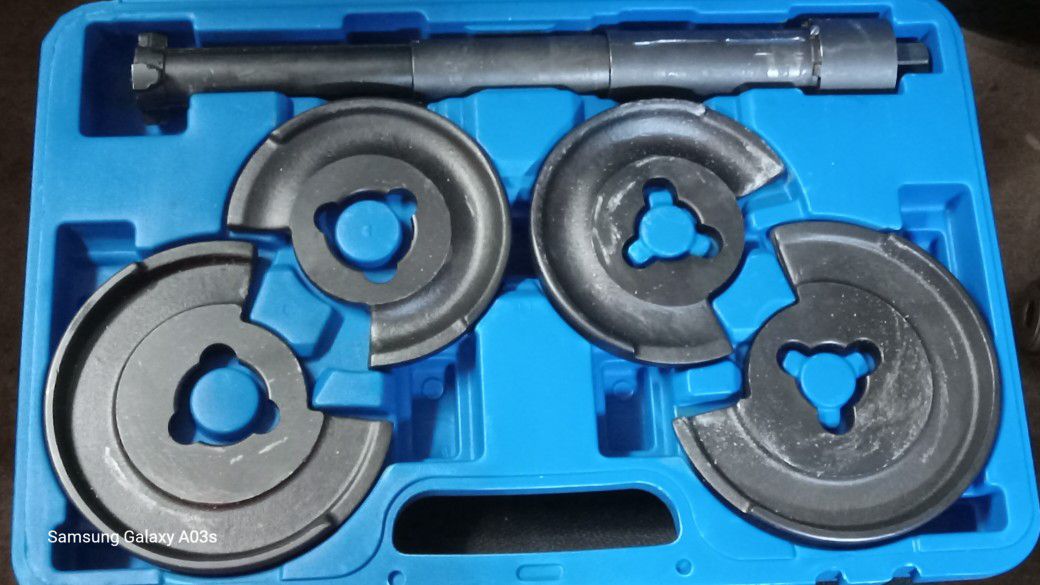 Coil Springs Compressor Tool For Mercedes-Benz  and others.