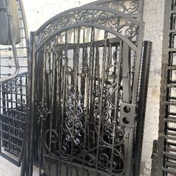 Side Entry Gate 