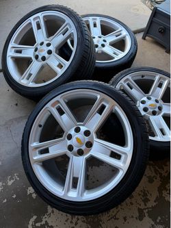 Chevy wheels 24” 6Lug