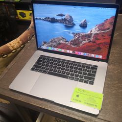 Apple MacBook Pro 15.4" Touchbar 2018