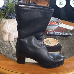 Leather Uggs Size 9.5