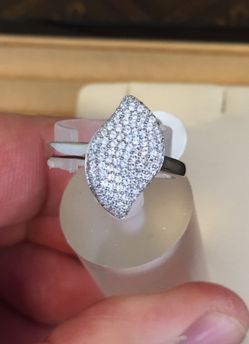 925 Sterling silver ring with CZs