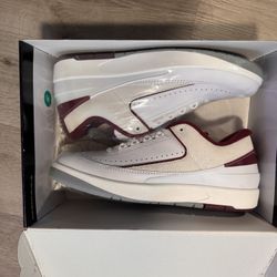 Jordan 2 Retro Low OG  En Cereza 