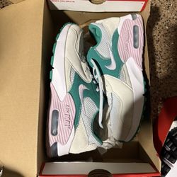 Air Max Nike Women’s Shoes 8.5