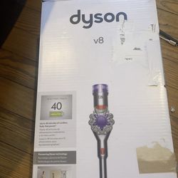 OPEN BOX Dyson V8 Cordless Stick Vacuum 400473-01 Msrp 539.99