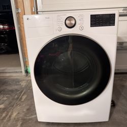 LG ThinQ Electric Dryer – Smart, Clean & Powerful