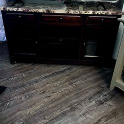 Entertainment center