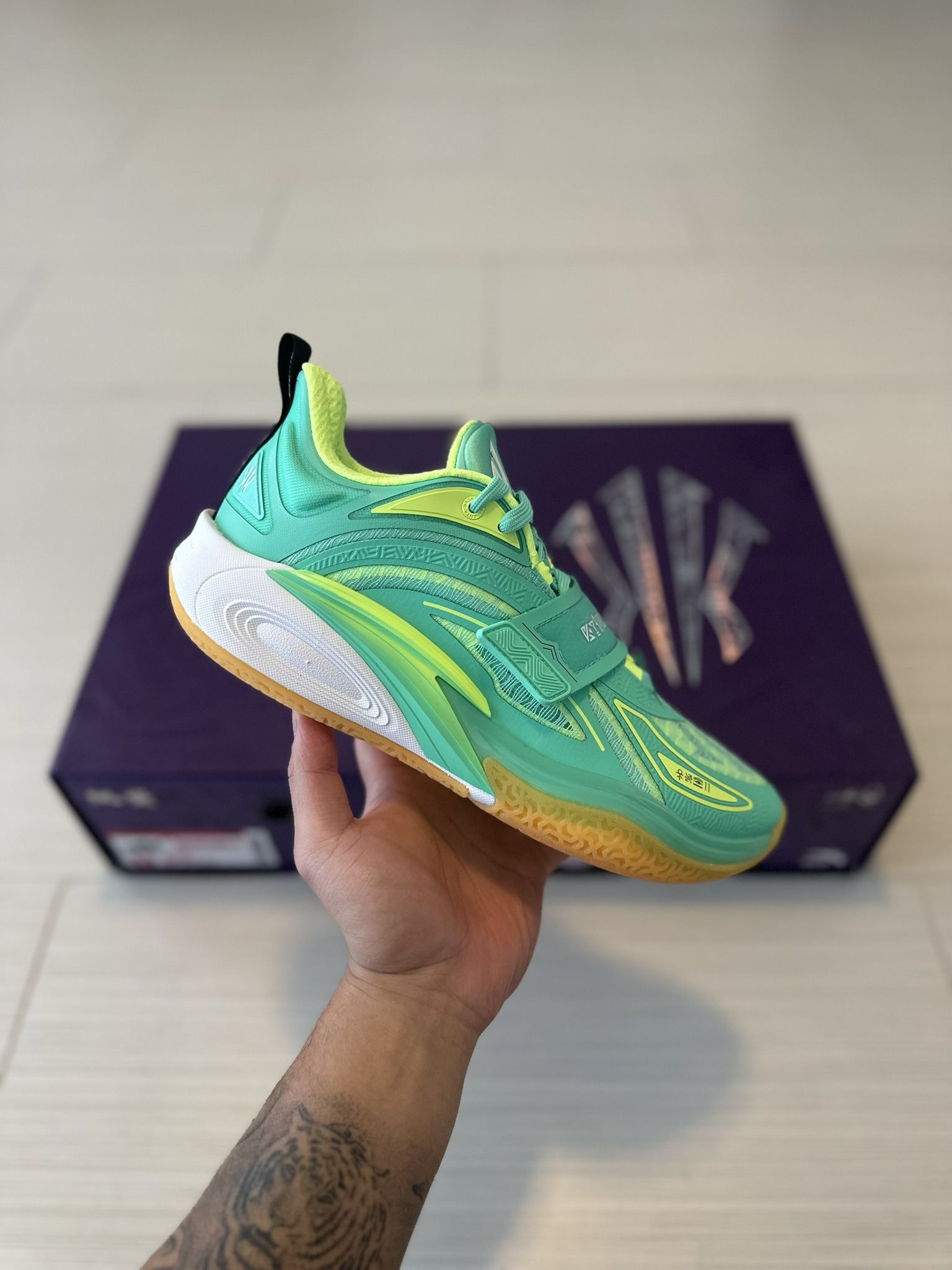 Anta Kai 1 Green Grail Size 8.5 & 9