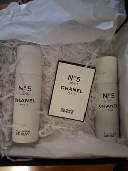 Channel No5 Spray 2 bottles 1 Hand Cream in Nice Gift box ..located in uptown 60640,cash only ,available now. Thanks