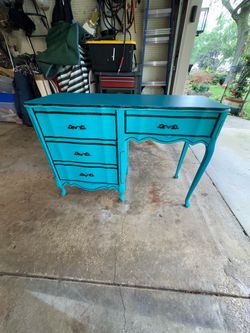French provincial style vanity desk patterned 4 drawer lining  turquoise paint with black border Comes with a half gallon of paint