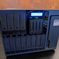 QNAP TS-1635AX 16-Bay NAS - 8GB DDR4, 10GbE, 128GB M.2 SSD