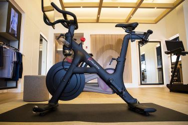 Peloton Bike - Barley Used- New Screen 