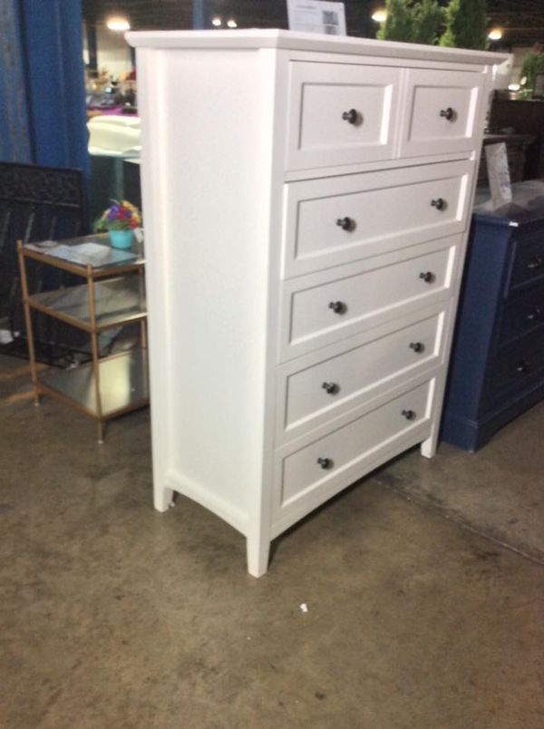 ZEPPELIN 5 DRAWER CHEST for Sale in Indianapolis, IN - OfferUp