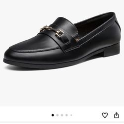 Black leather loafers with gold hardware #leatherloafers