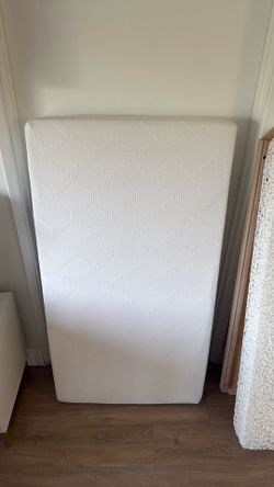 NEW Breathable crib mattress dual sided baby and toddler