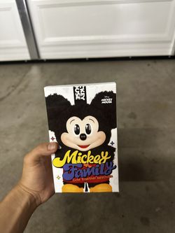 PopMart Mickey And Family Blindbox