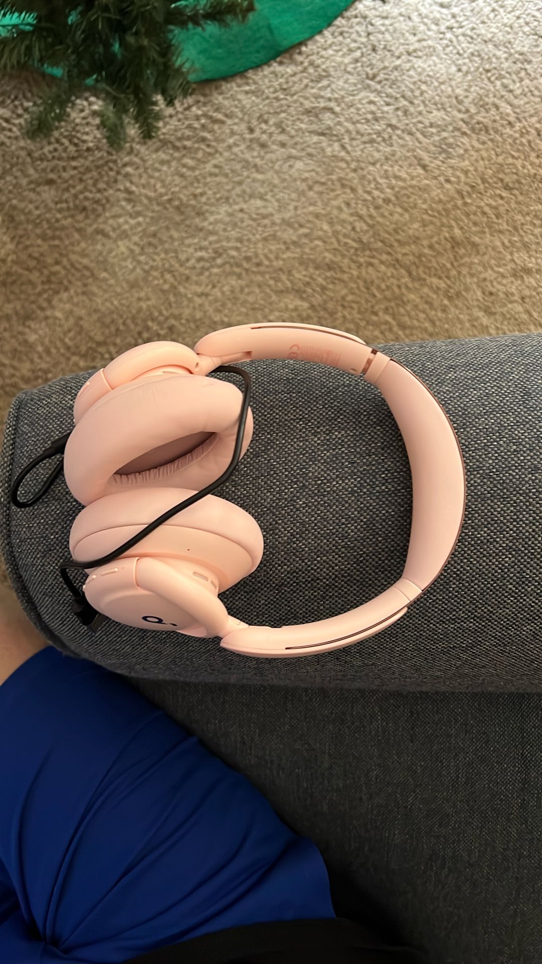 Headphones 