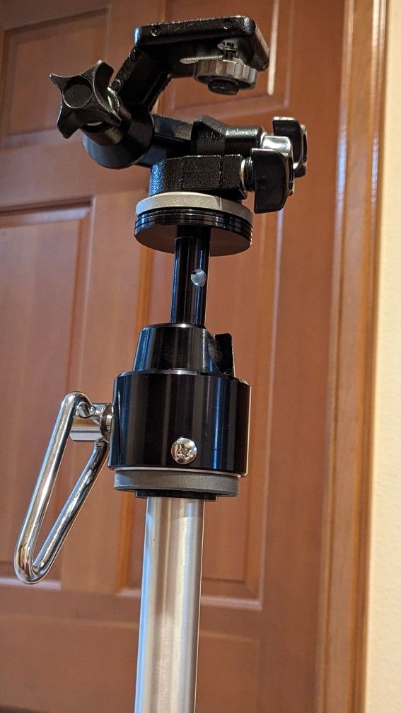 Vintage Bogen Manfrotto 3020 Professional Camera Tripod 3025 Head for