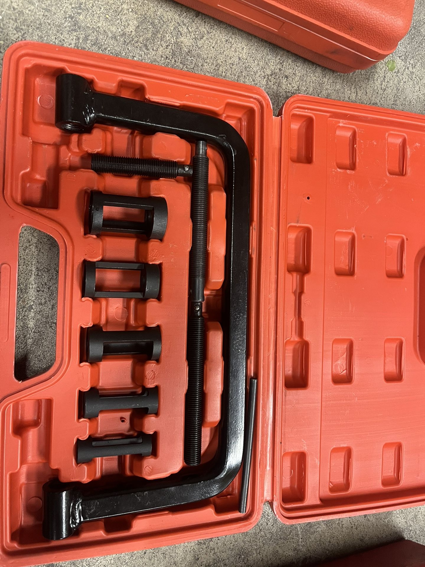 Valve Spring Compressor Tool